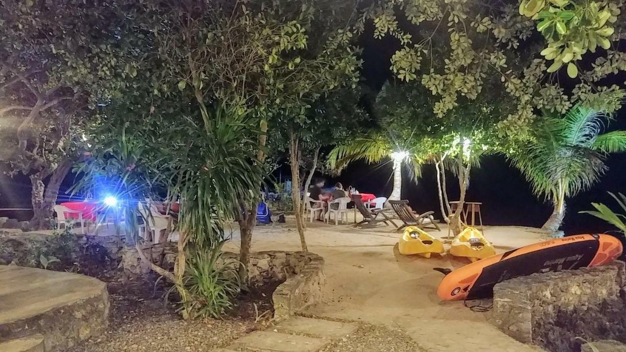 モアルボアル T ブリーズ コースタル リゾート エクステリア 写真